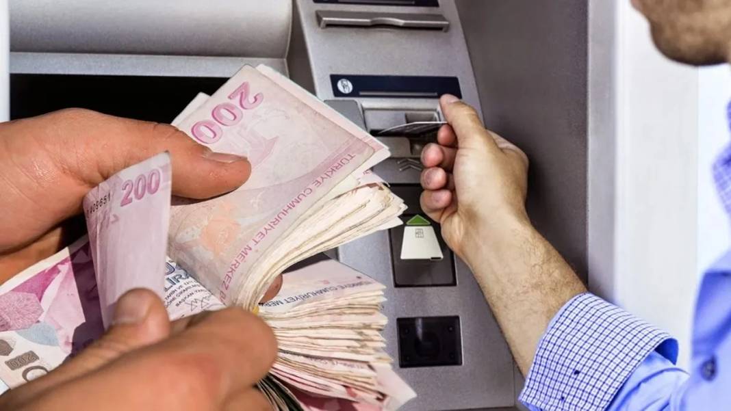 Maaşlara zam geldi! En düşük maaş 46 bin 100 lira, bayram ikramiyesi ise 10 bin lira oldu 2